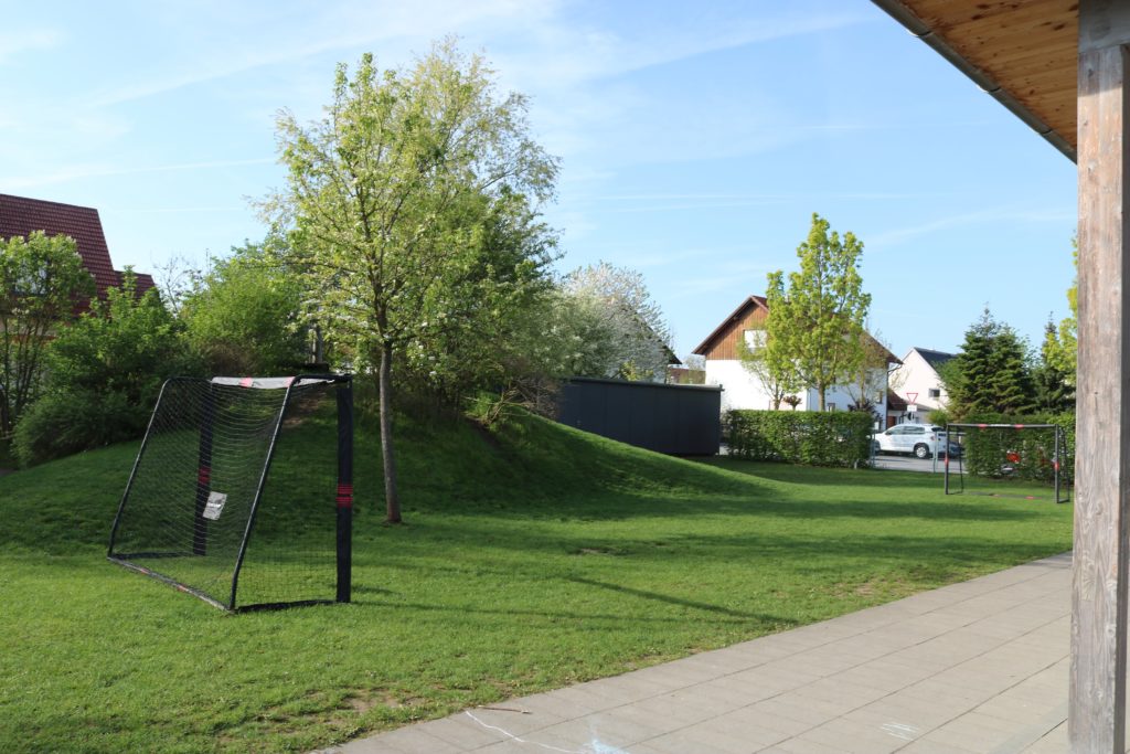 Großer Garten Kinderhaus Die Strolche Fußballtore